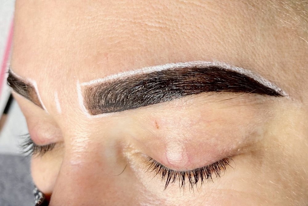 Henna Brow Design